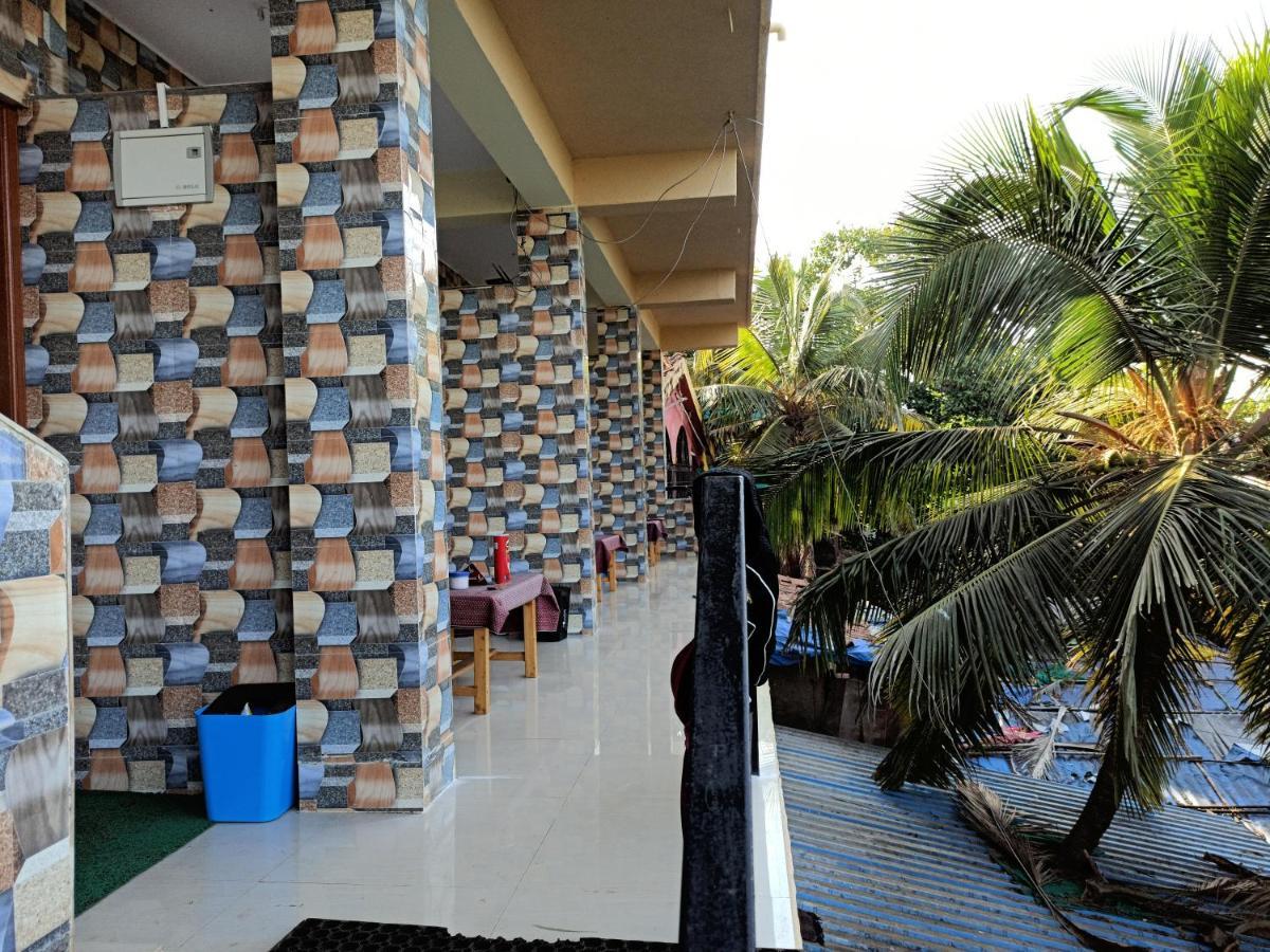 21Coconuts Inn Arambol Exterior photo
